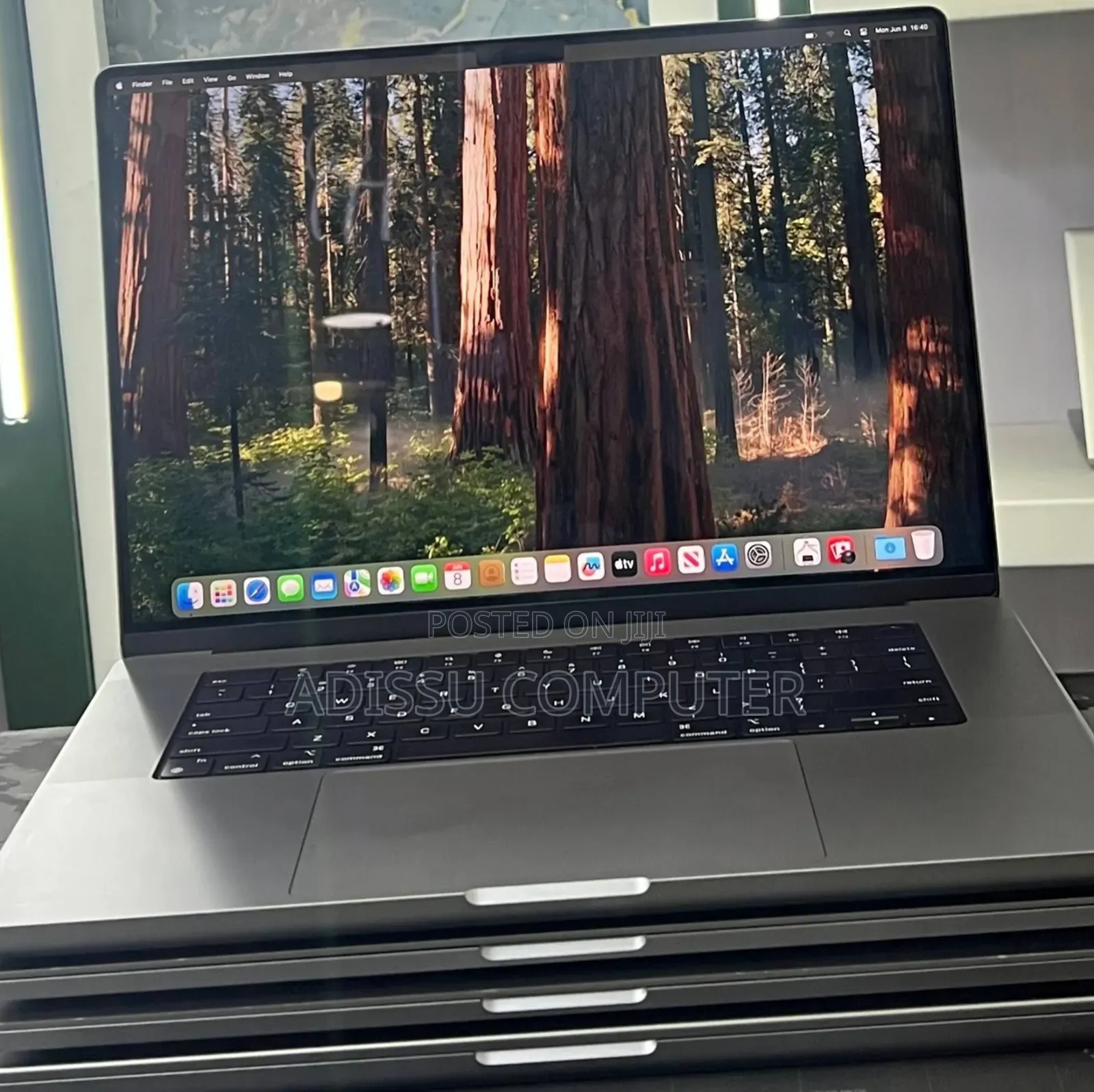 New Laptop Apple MacBook Pro 2021 M1 16GB Apple M1 Pro SSD 512GB