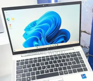 New Laptop HP EliteBook 840 G8 16GB Intel Core i7 SSD 512GB