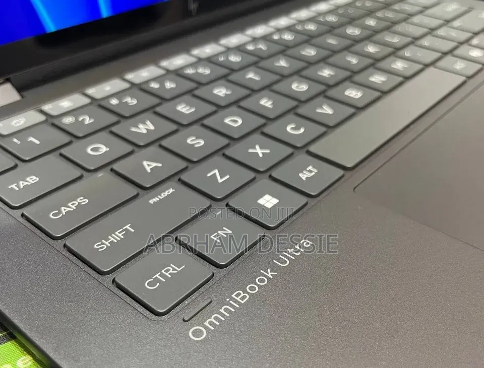New Laptop HP 16GB Intel Core Ultra 7 SSD 512GB