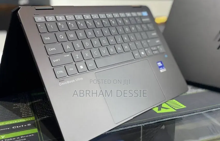 New Laptop HP 16GB Intel Core Ultra 7 SSD 512GB