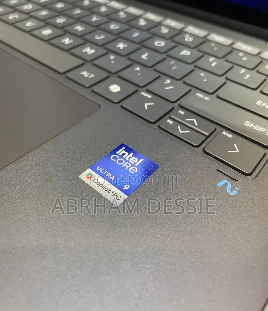 New Laptop HP 16GB Intel Core Ultra 7 SSD 512GB