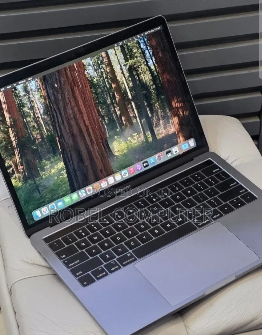 New Laptop Apple MacBook Pro 2017 16GB Intel Core i7 SSD 512GB