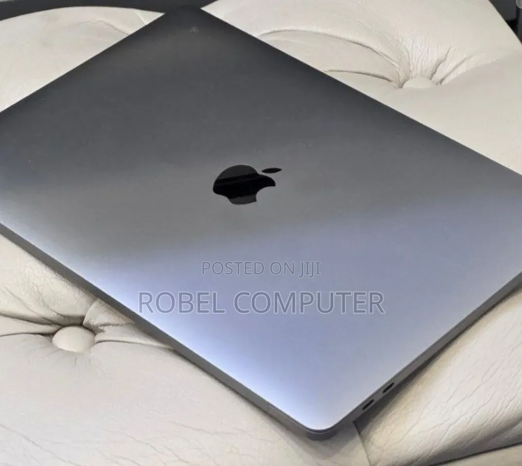 New Laptop Apple MacBook Pro 2017 16GB Intel Core i7 SSD 512GB