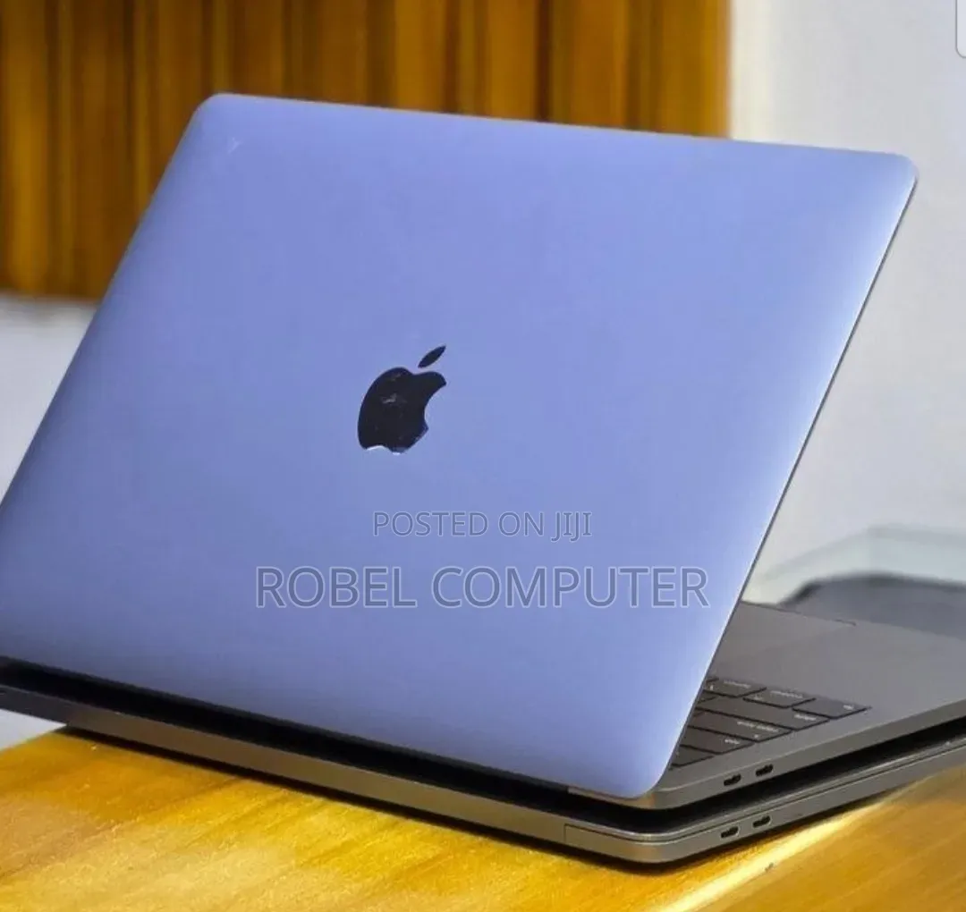 New Laptop Apple MacBook Pro 2017 16GB Intel Core i7 SSD 512GB