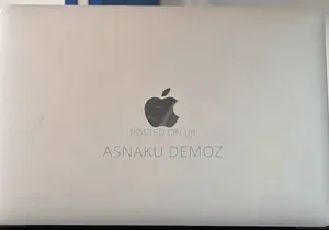 New Laptop Apple MacBook Pro 2020 8GB Intel Core i7 SSD 256GB