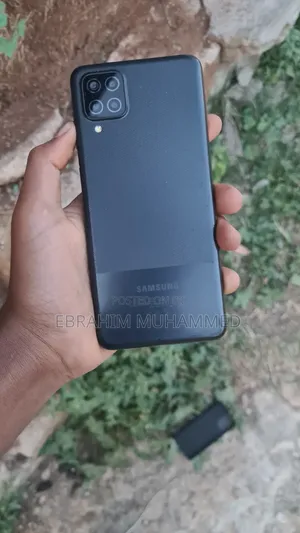 Samsung Galaxy A12 64 GB Black