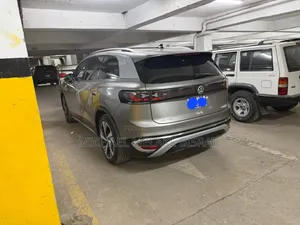 Volkswagen ID.6 2024