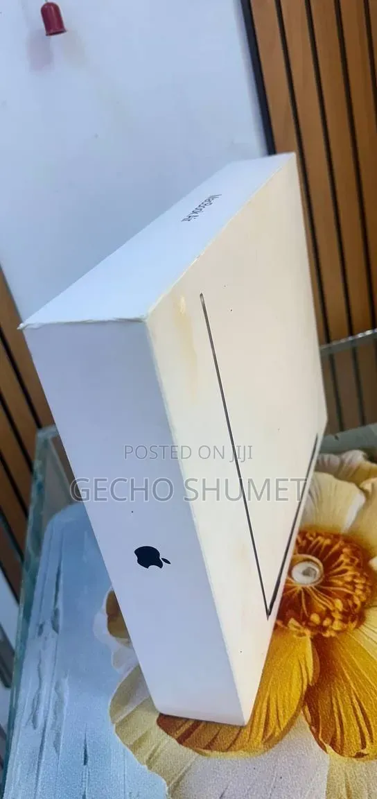New Laptop Apple MacBook Air 2026 M5 16GB Apple M5 SSD 512GB