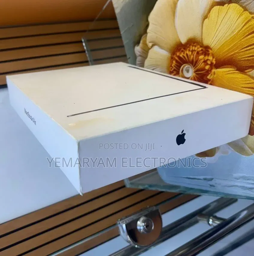New Laptop Apple MacBook Air 2026 M5 16GB Apple M5 SSD 512GB