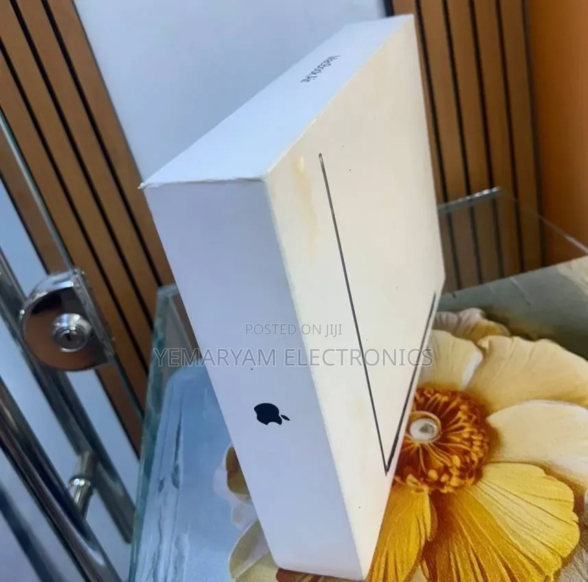 New Laptop Apple MacBook Air 2026 M5 16GB Apple M5 SSD 512GB