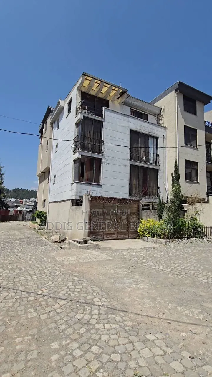 5bdrm House in ሀይሌ ጋርመንት, Nifas Silk-Lafto for sale