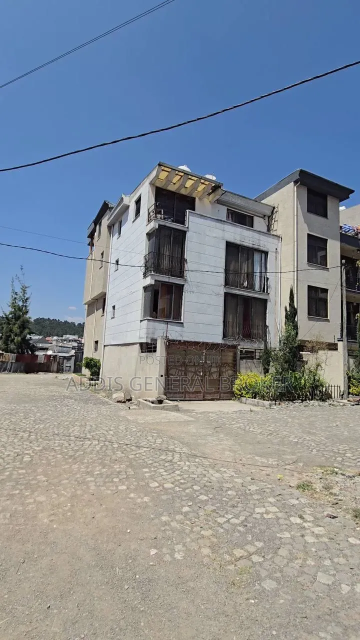 5bdrm House in ሀይሌ ጋርመንት, Nifas Silk-Lafto for sale