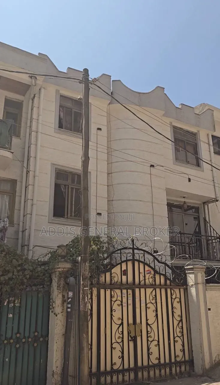 4bdrm House in ሀይሌ ጋርመንት, Nifas Silk-Lafto for sale