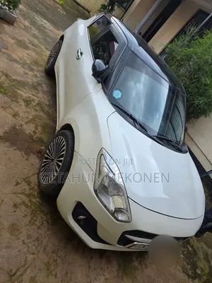Suzuki Swift 2022 White