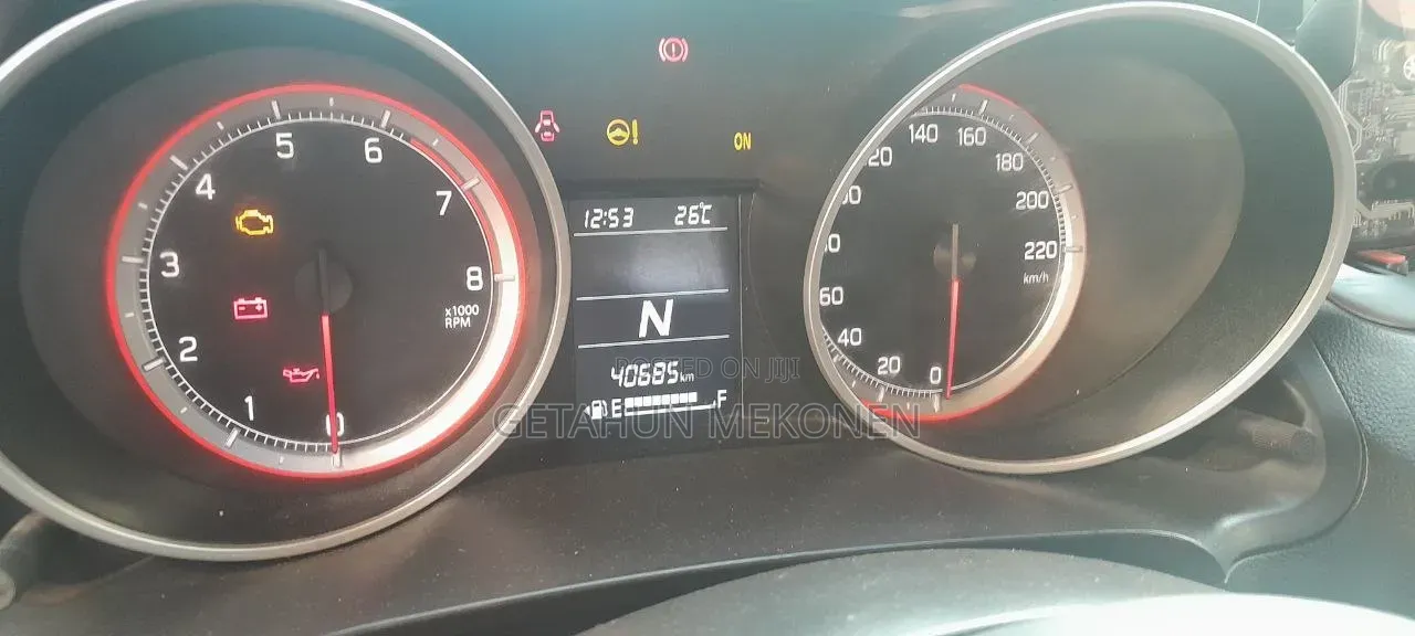 Suzuki Swift 2022 White