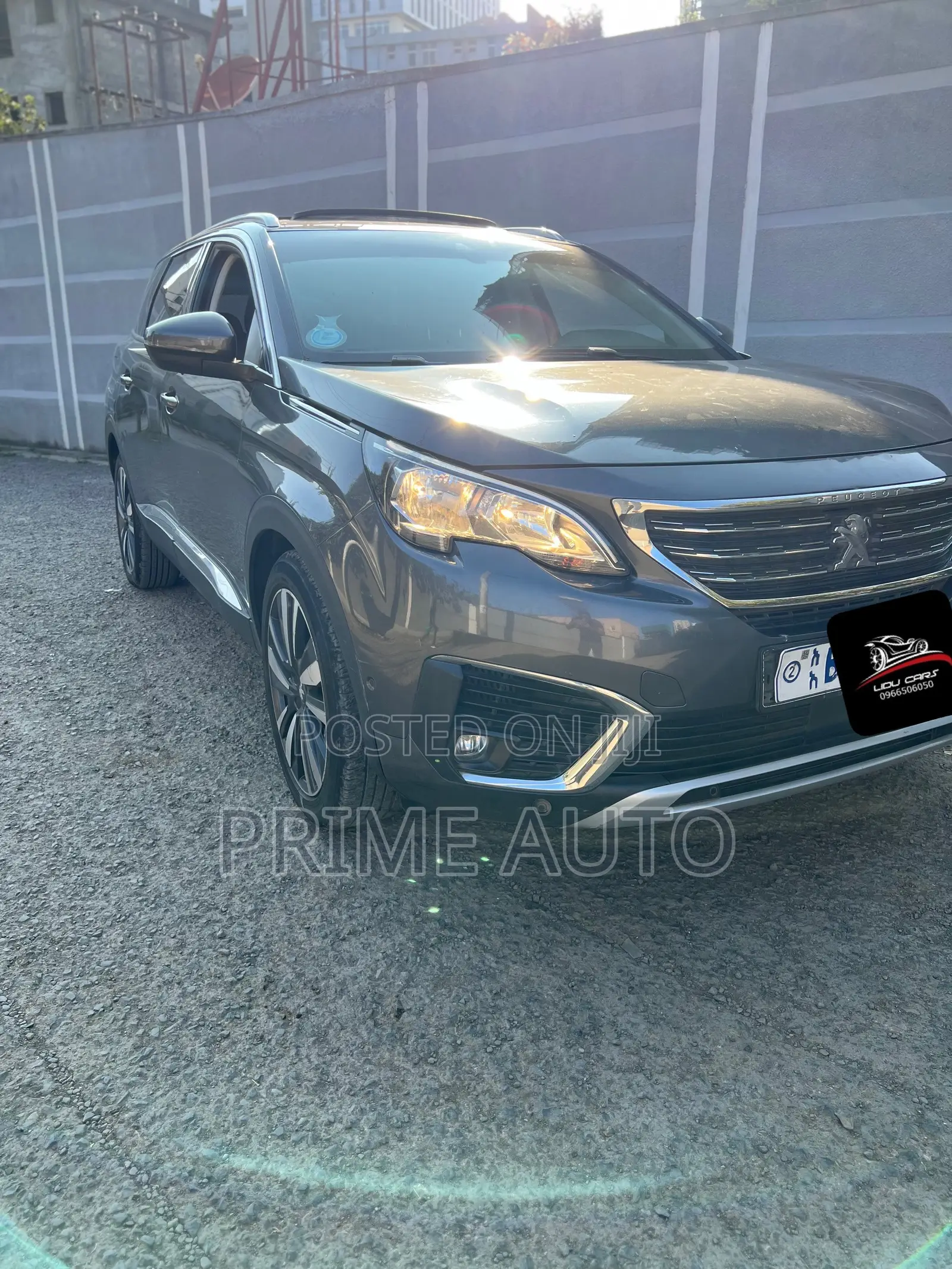 Peugeot 5008 2020 Brown