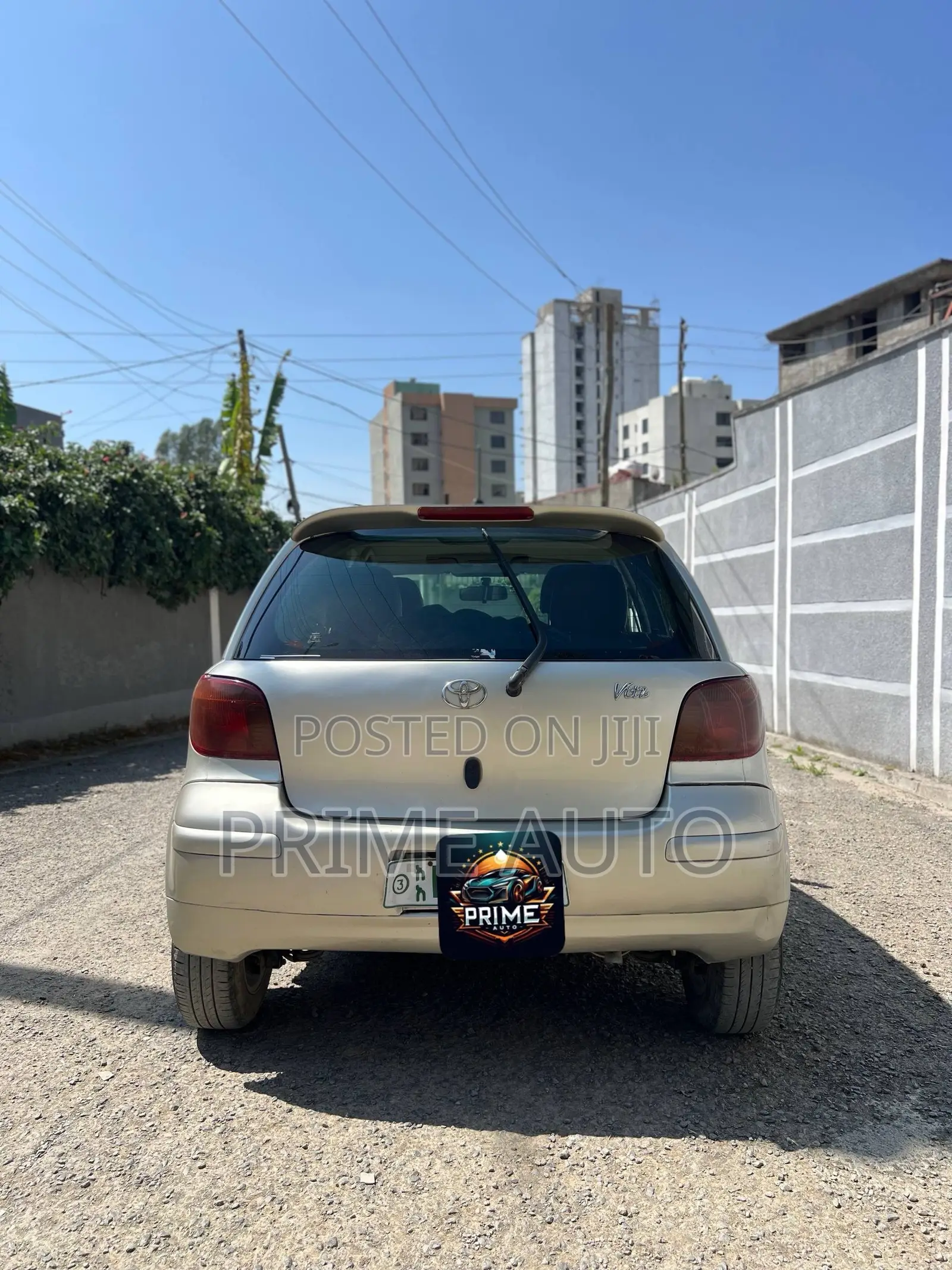 Toyota Vitz 2004 Silver