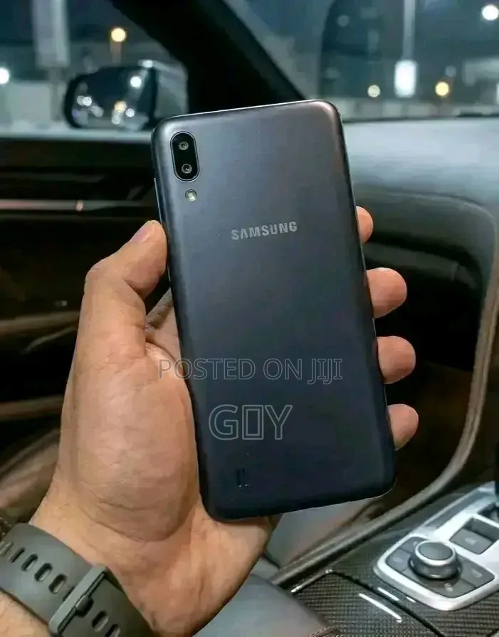 New Samsung Galaxy M10 32 GB Black
