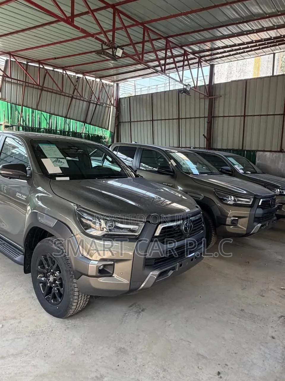 New Toyota Hilux Invincible (Hybrid) 2026 Brown