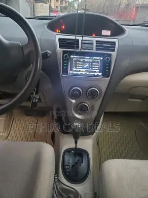 Toyota Yaris 2008 Gray