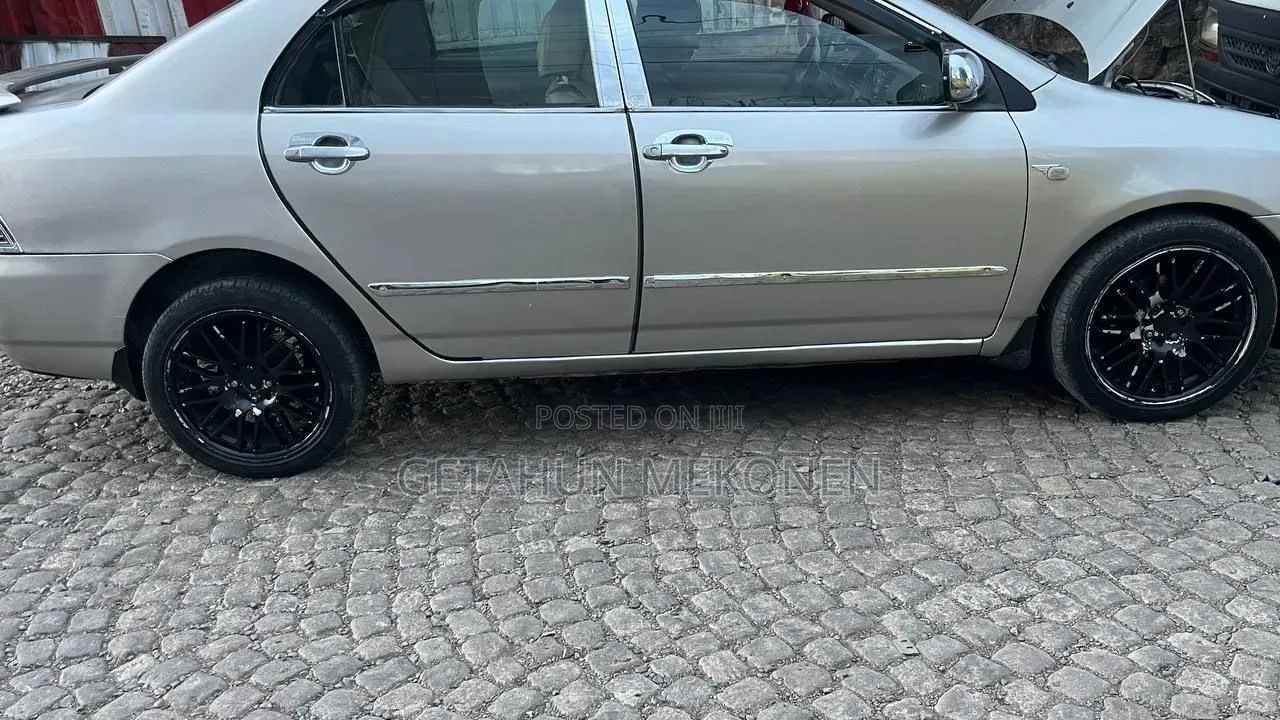 Toyota Corolla 2005 Gold