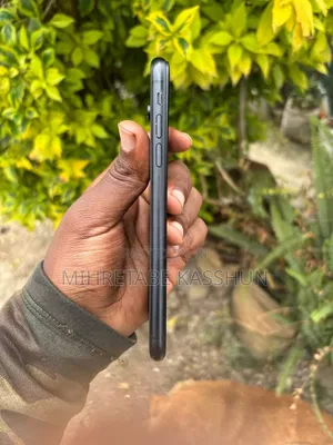 Apple iPhone XR 64 GB