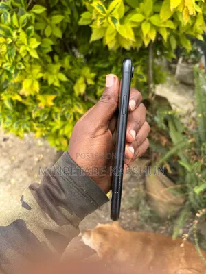 Apple iPhone XR 64 GB