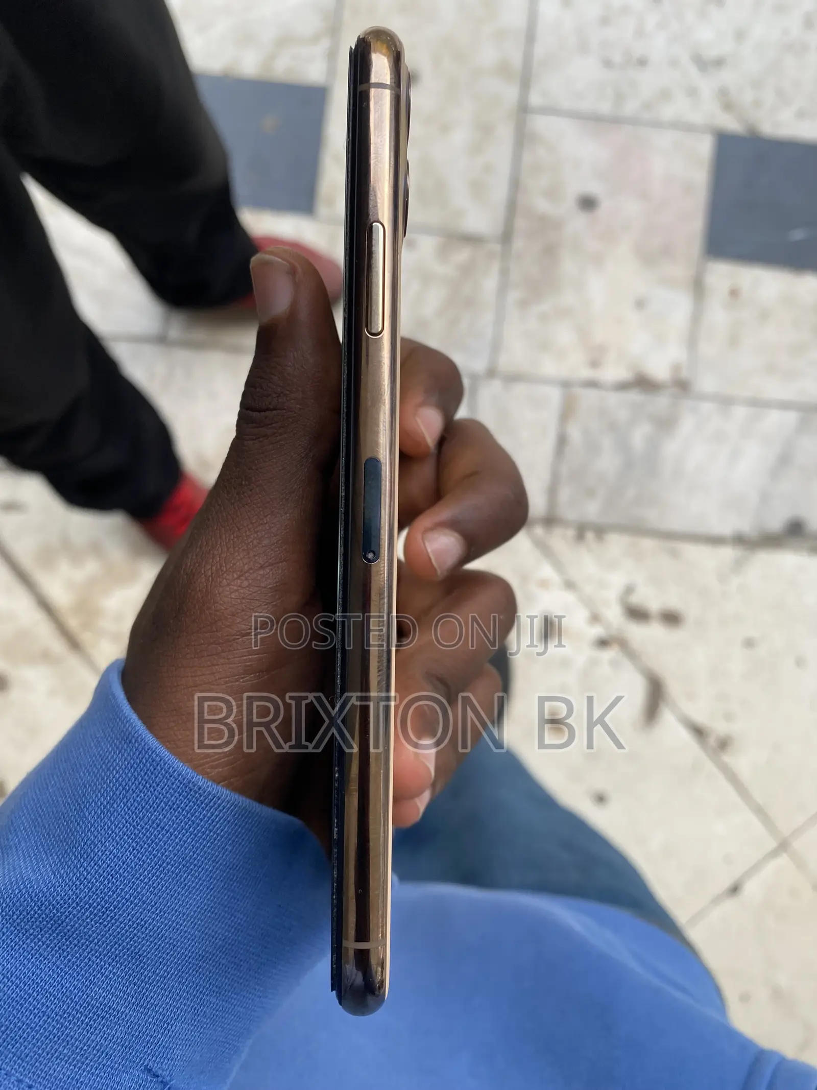 Apple iPhone 11 Pro Max 64 GB Gold