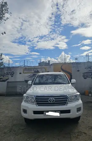 Toyota Land Cruiser 2014 White