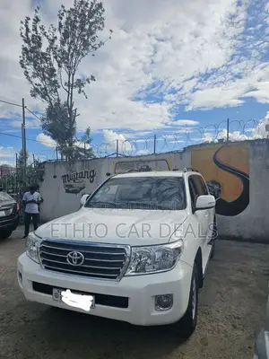 Toyota Land Cruiser 2014 White