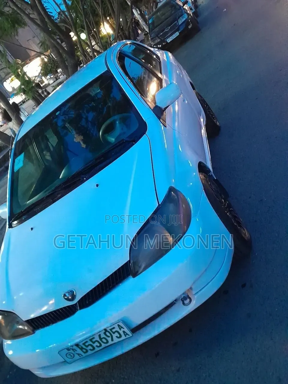 Toyota Platz 2002 White
