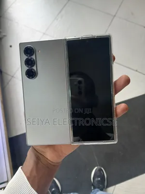 New Samsung Z 16 GB Gray
