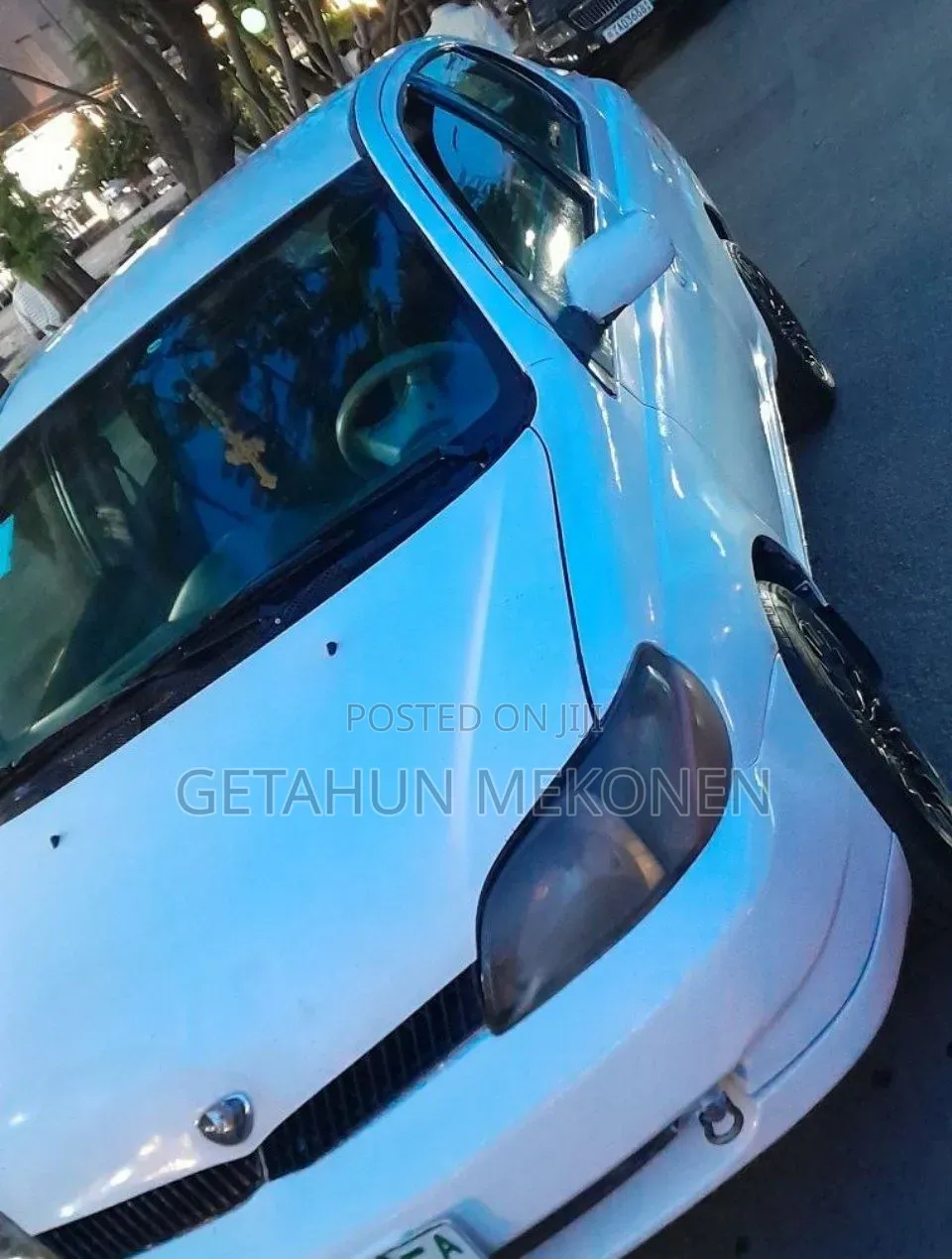 Toyota Platz 2002 White