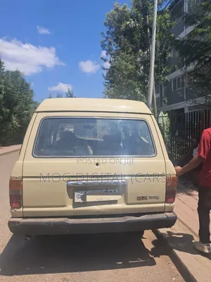 Toyota Land Cruiser 62 Wagon 1989 Beige