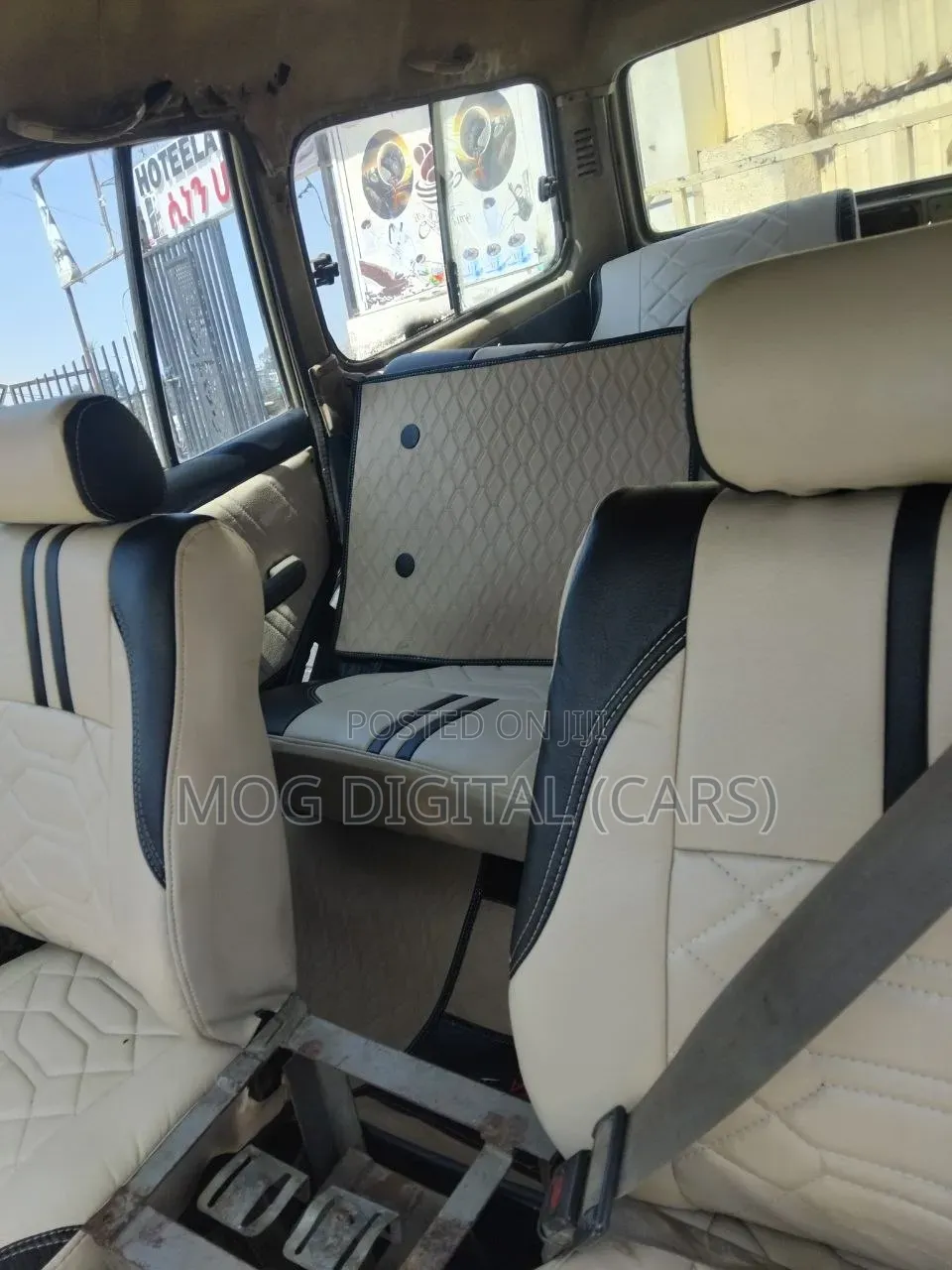 Toyota Land Cruiser 62 Wagon 1989 Beige