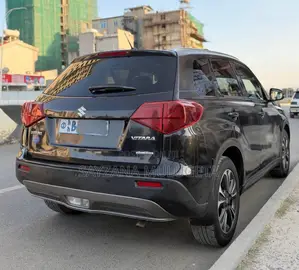 Suzuki Vitara 2021 Black