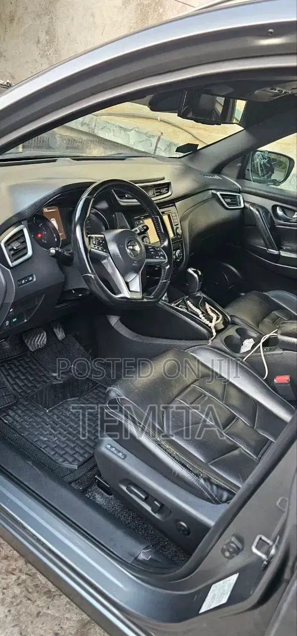 Nissan Qashqai 2018 Black