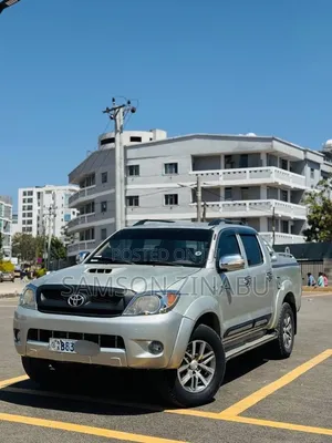 Toyota Hilux 2010 Gray