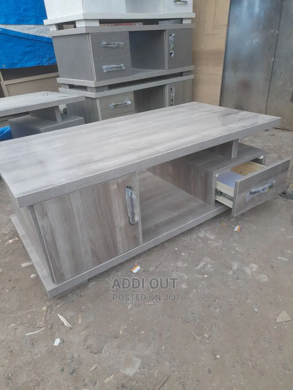 ላምኔት ጠረጴዛዎች/Tables