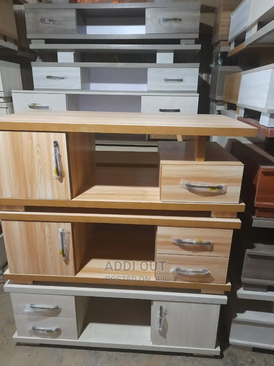 ላምኔት ጠረጴዛዎች/Tables