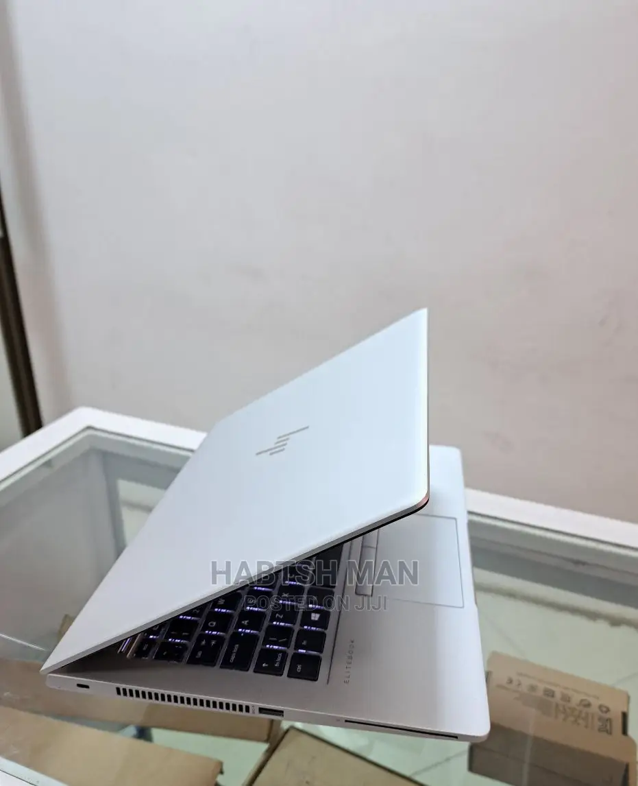 New Laptop HP EliteBook 830 G5 8GB Intel Core I5 SSD 512GB