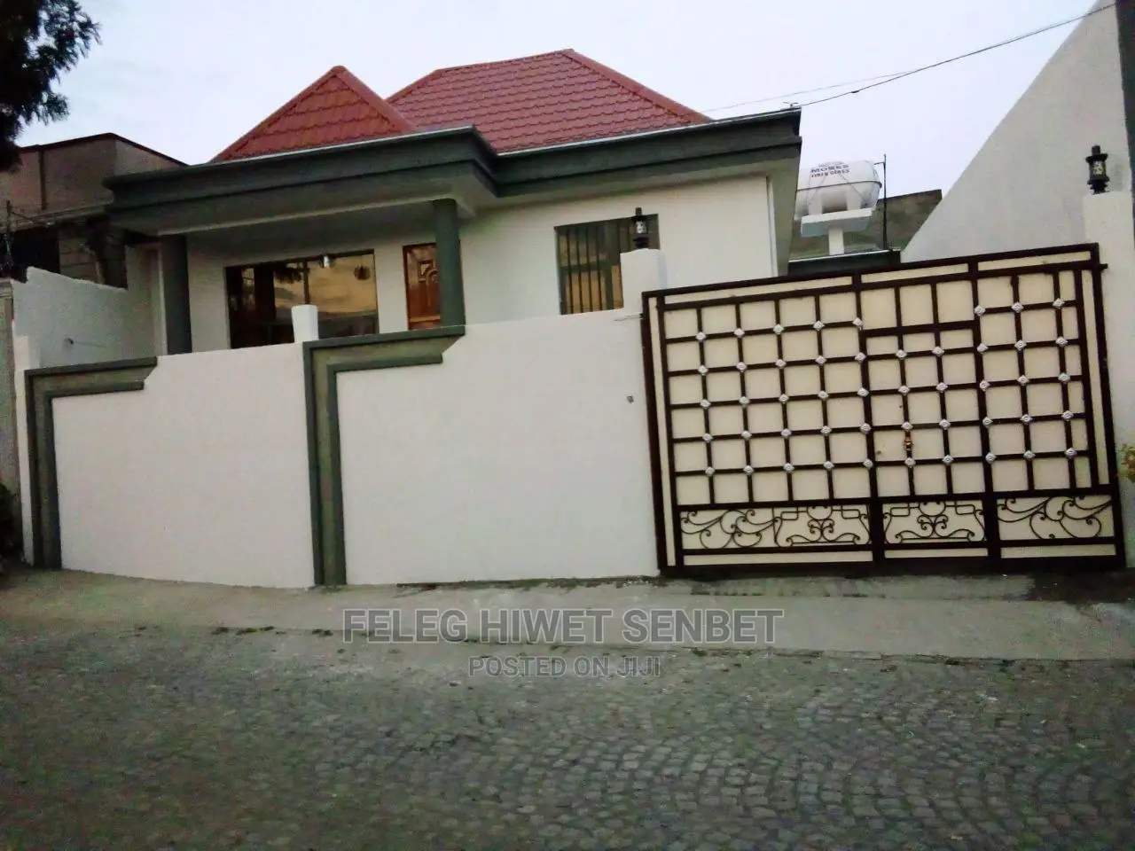 5bdrm Villa in አአ, Bole for Sale