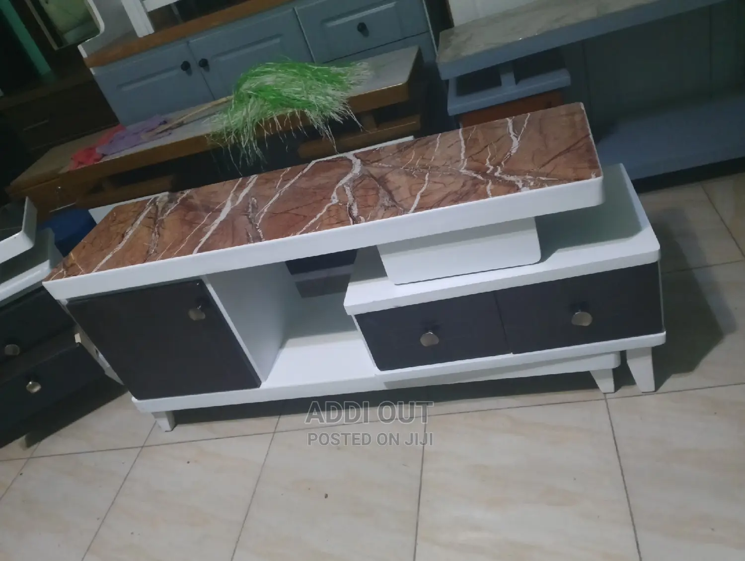 ቲቪ ማስቀመጫ/ቲቪ ስታንድ