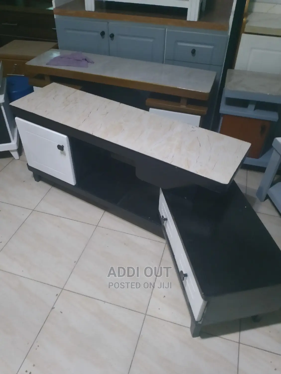 ቲቪ ማስቀመጫ/ቲቪ ስታንድ