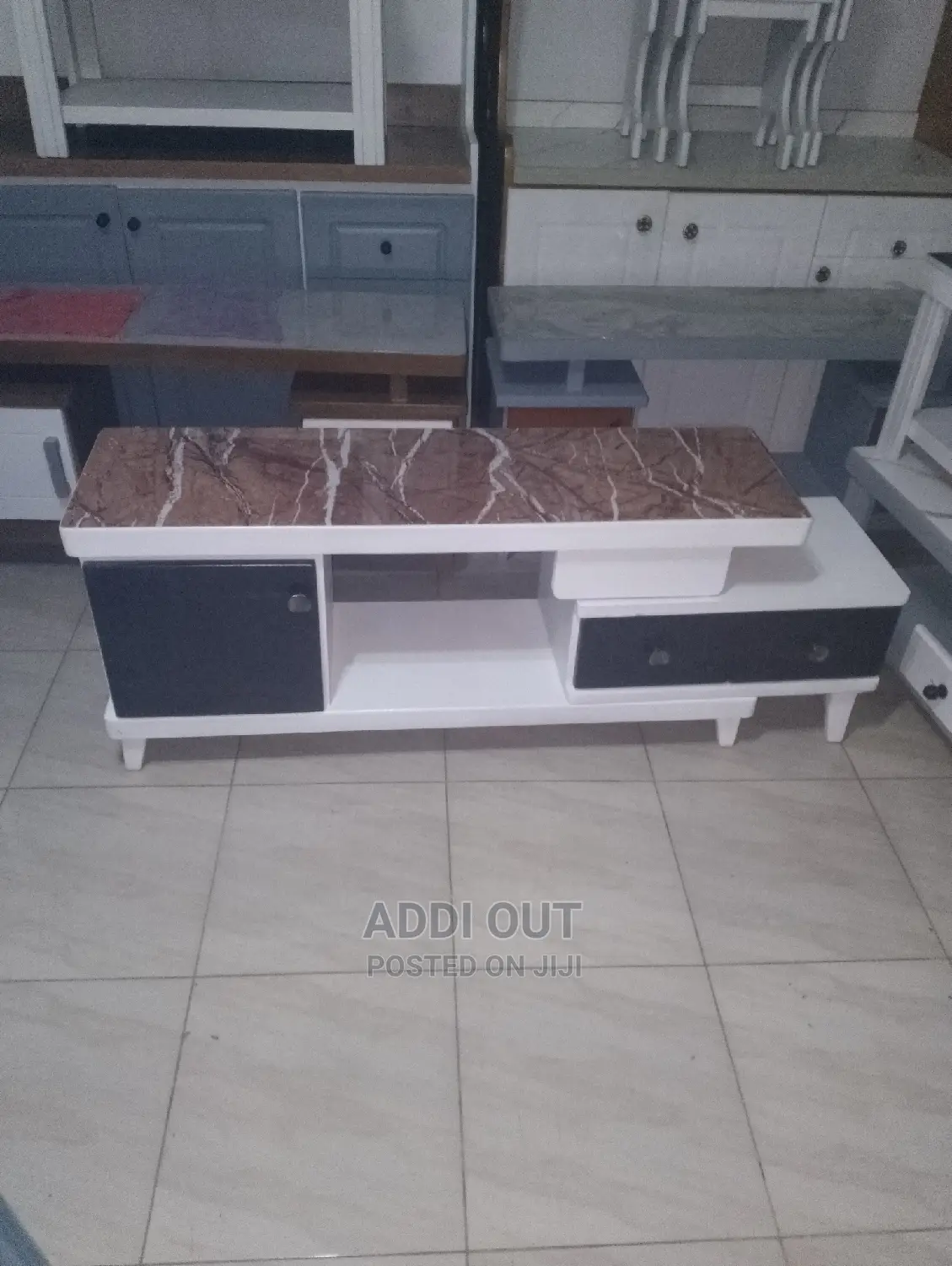Tv Stand/የቲቪ ማስቀመጫ