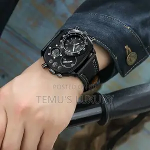 Oulm Mens Steampunk Quartz Wrist Watch