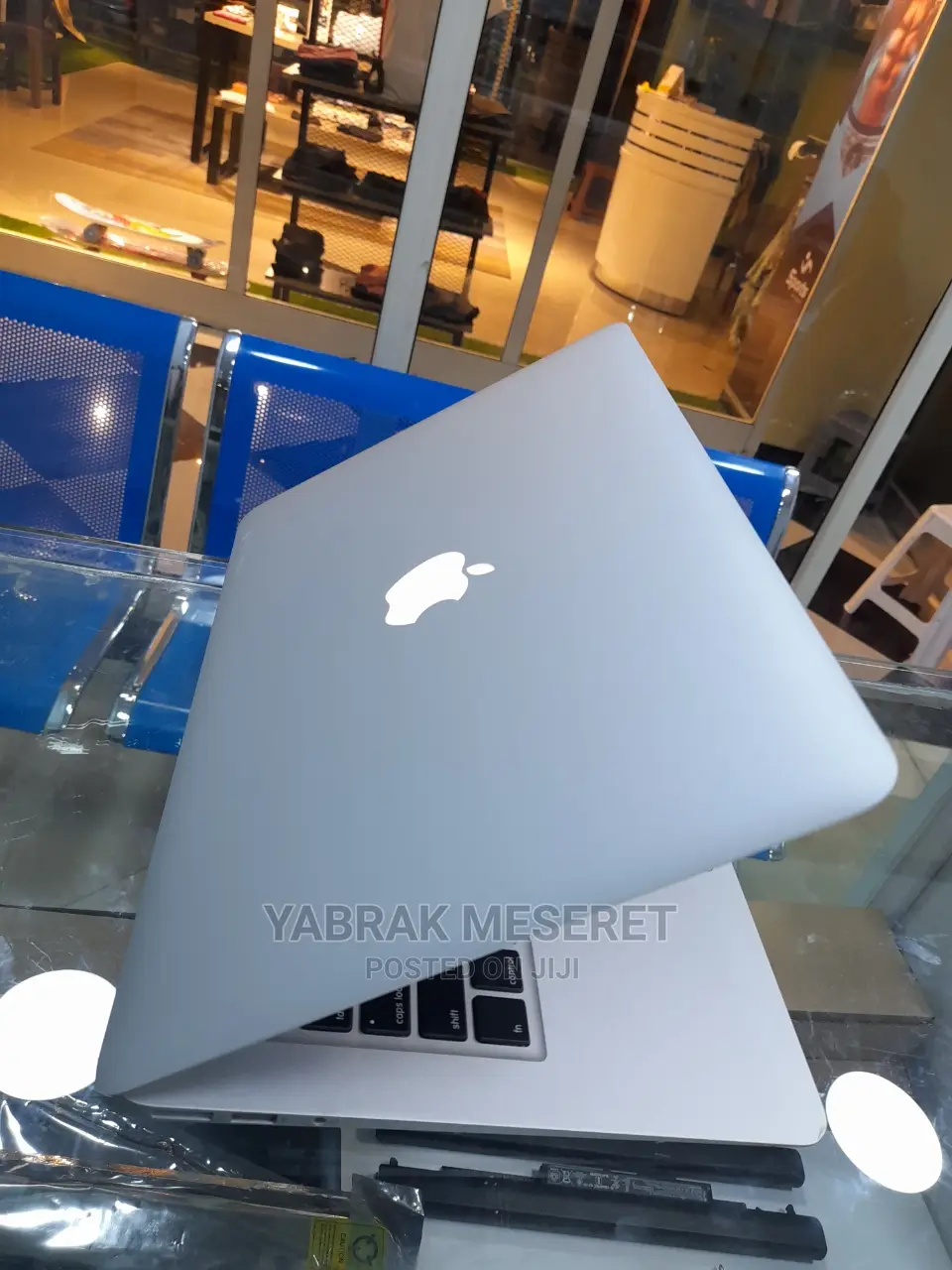 New Laptop Apple MacBook Air 2015 8GB Intel Core I5 SSD 256GB