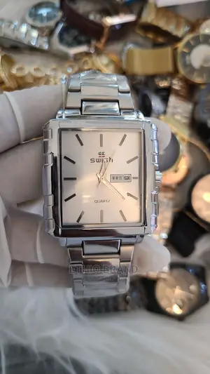 Swish Classic Looking Watch for Him With Free Gift Box