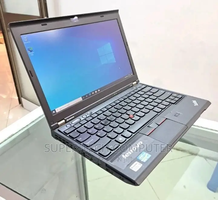 Laptop Lenovo ThinkPad Yoga 4GB Intel Core I5 SSD 256GB
