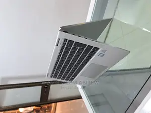New Laptop HP EliteBook 1030 8GB Intel Core I5 SSD 512GB